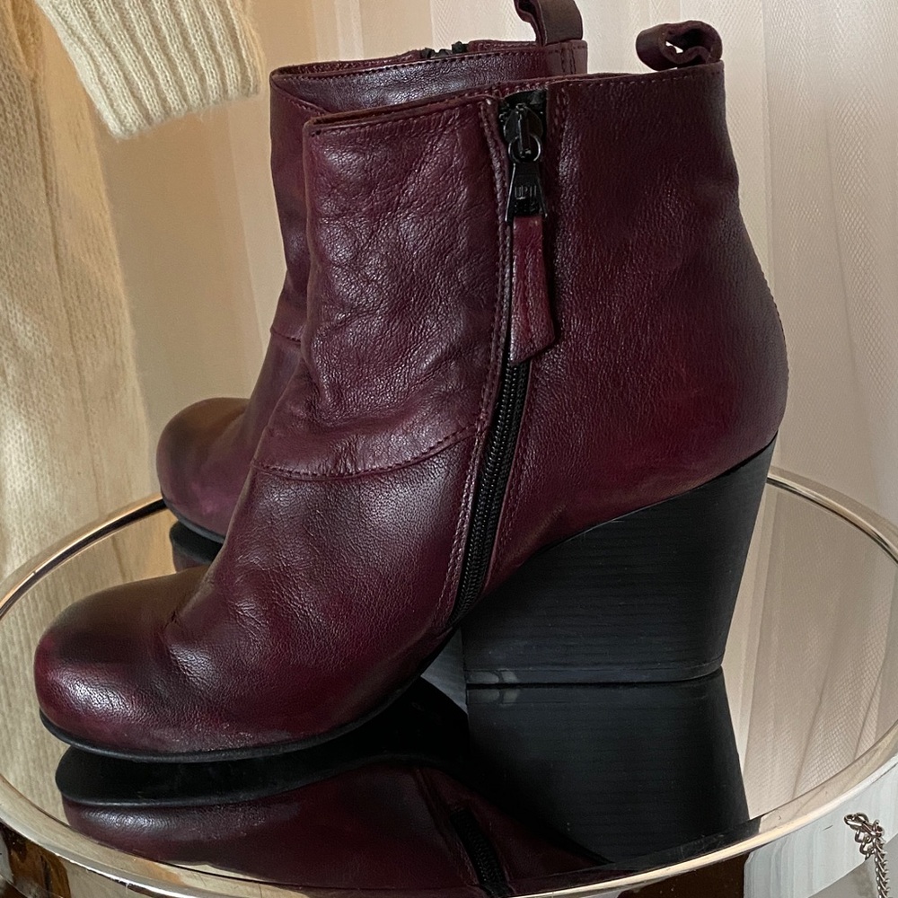Miz Mooz New York City Burgundy Ankle Leather Boots! Side Zipper Size 9 - Picture 3 of 16